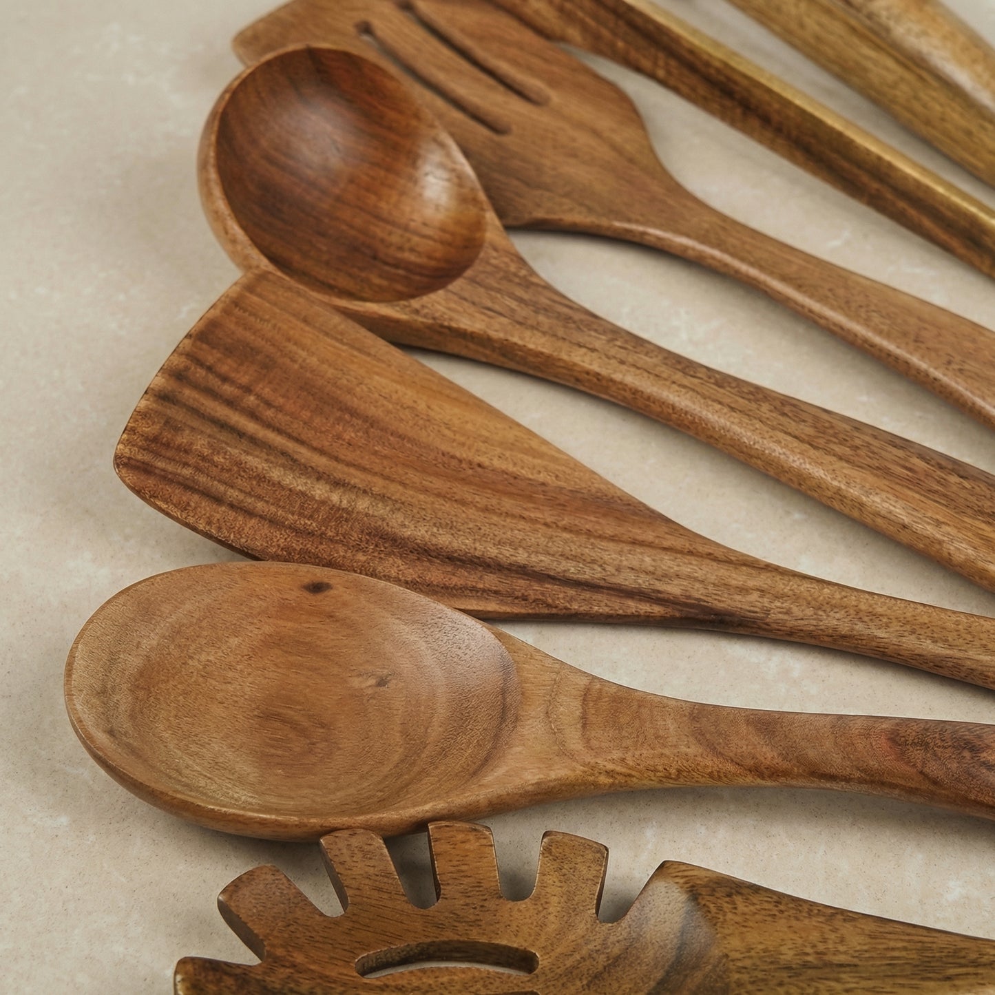Kitchen Utensil Set with Ergonomic Design | 7-Piece Wooden Set for Stylish and Safe Cooking