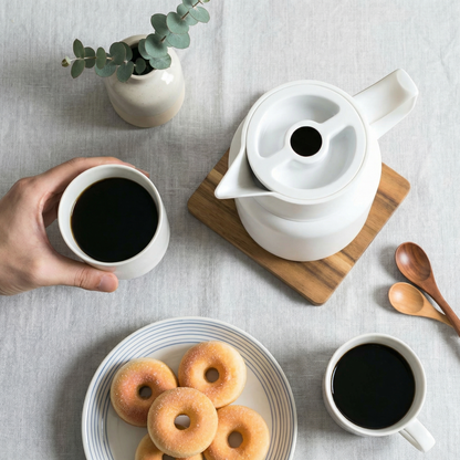 Elegant Insulated Glass Carafe with Wooden Handle for Optimal Temperature Control