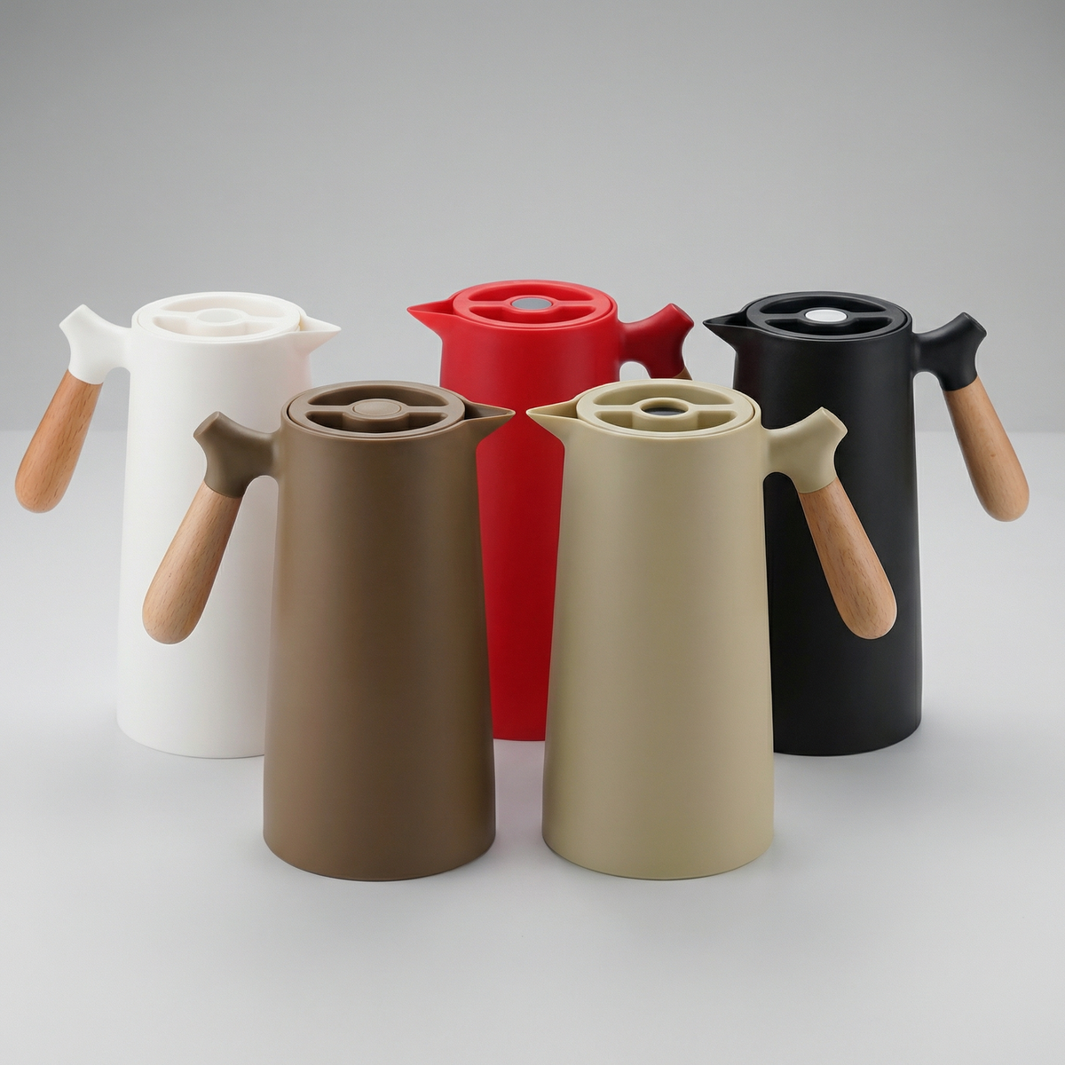 Elegant Insulated Glass Carafe with Wooden Handle for Optimal Temperature Control
