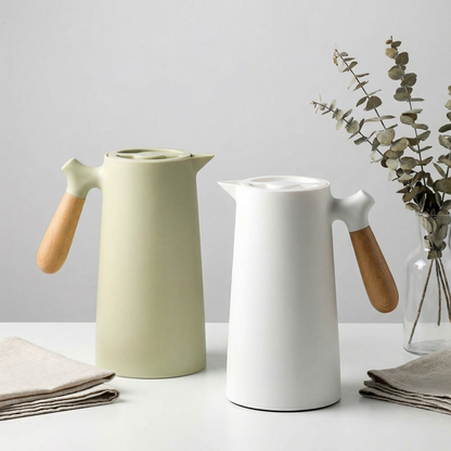 Elegant Insulated Glass Carafe with Wooden Handle for Optimal Temperature Control
