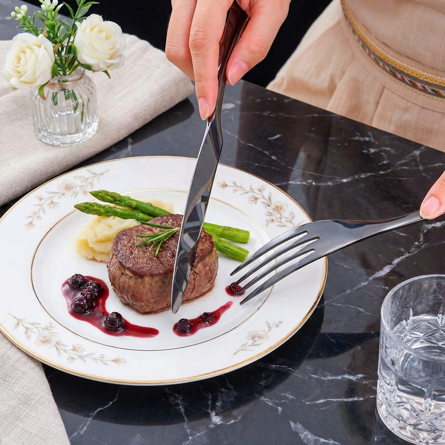 Black Stainless Steel Cutlery Set for Modern Dining