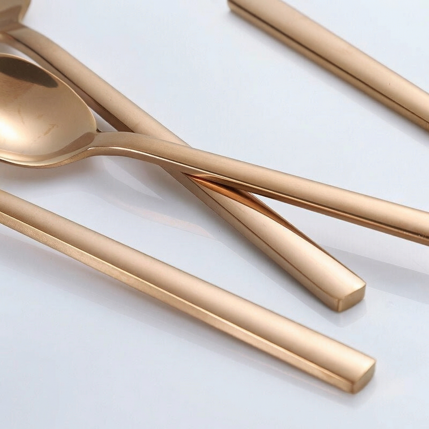 Elegant 30-Piece Cutlery Set with Ergonomic Design | Rust-Resistant Kitchen Utensils for Modern Dining