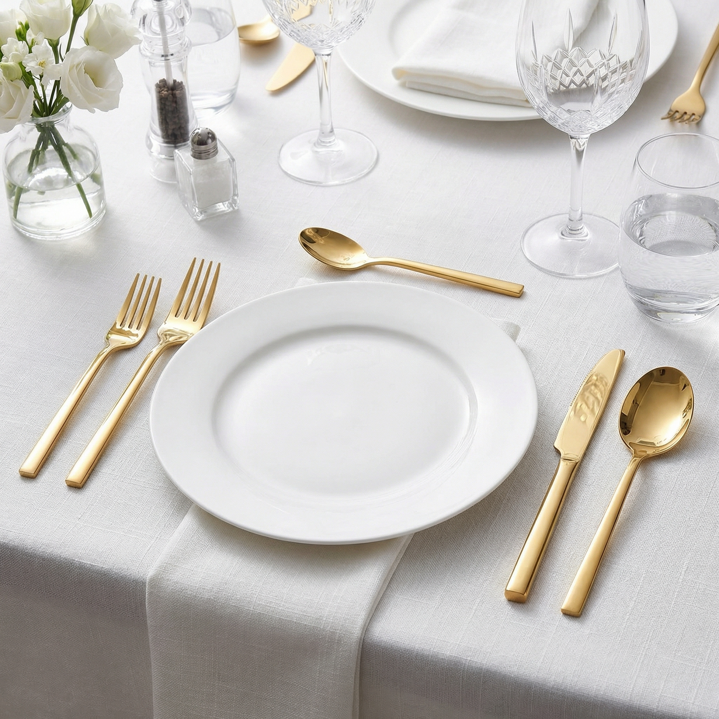 Elegant 30-Piece Cutlery Set with Ergonomic Design | Rust-Resistant Kitchen Utensils for Modern Dining