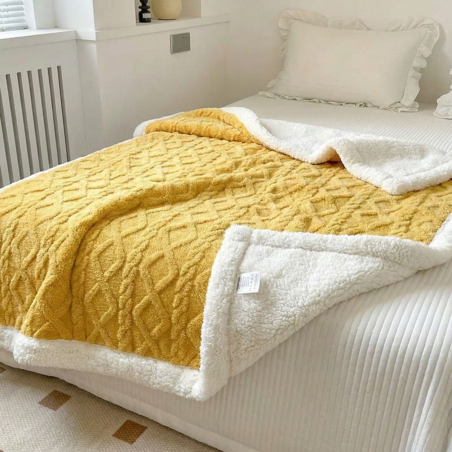Reversible Sherpa Blanket with Plush Fleece | Lightweight & Breathable Comfort for All Seasons