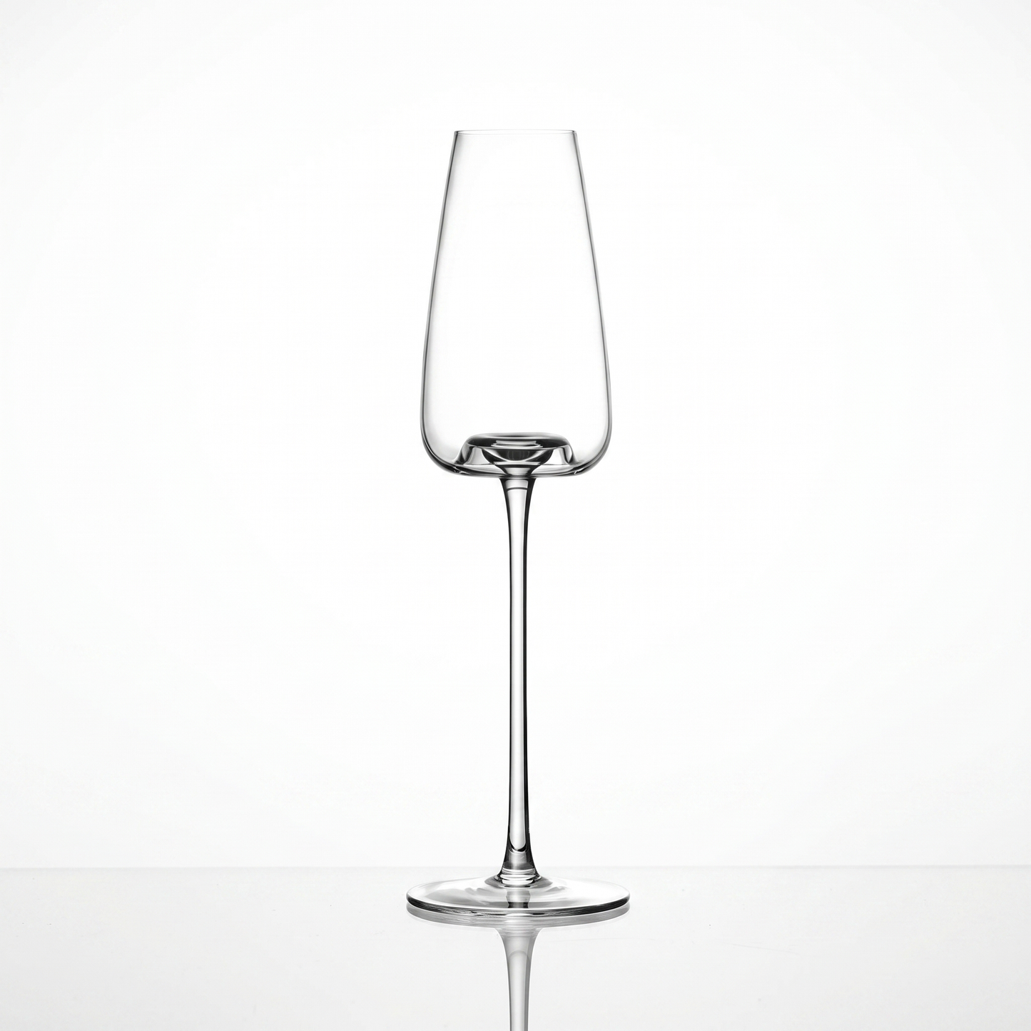 Elegant Crystal Wine Glasses Set with Exceptional Clarity for Sophisticated Dining